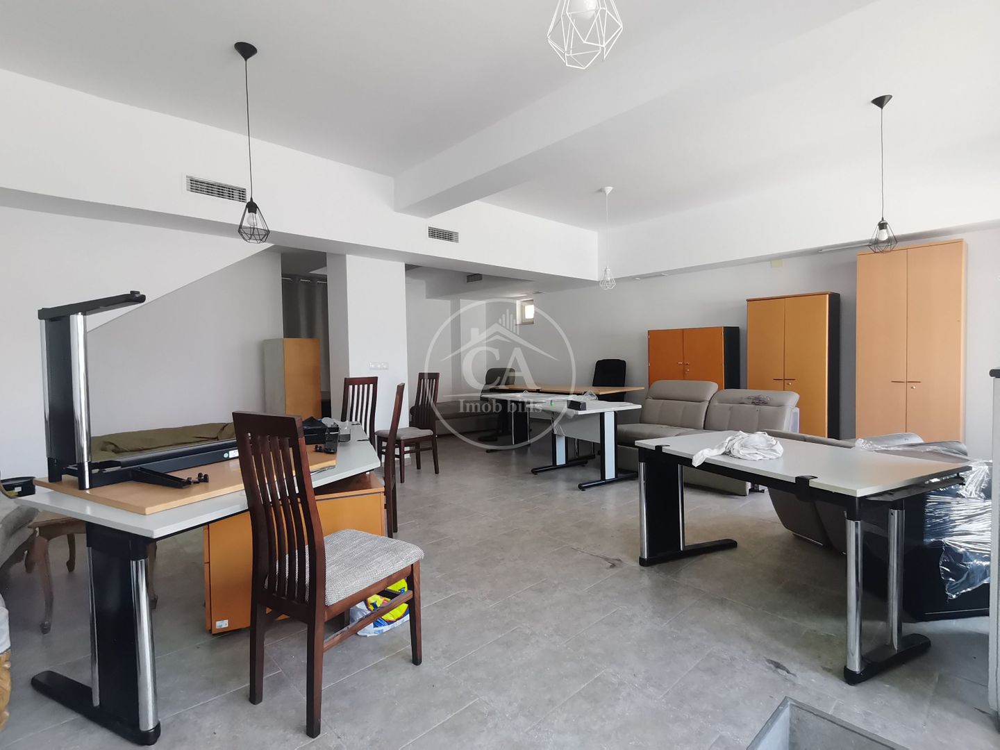 Casa de închiriat cu 7 camere în zona Dimitrie Cantemir, Oradea - Poză 3