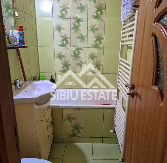 Apartament de vanzare semidecomandat cu 2 camere- Sibiu  - Poză 5