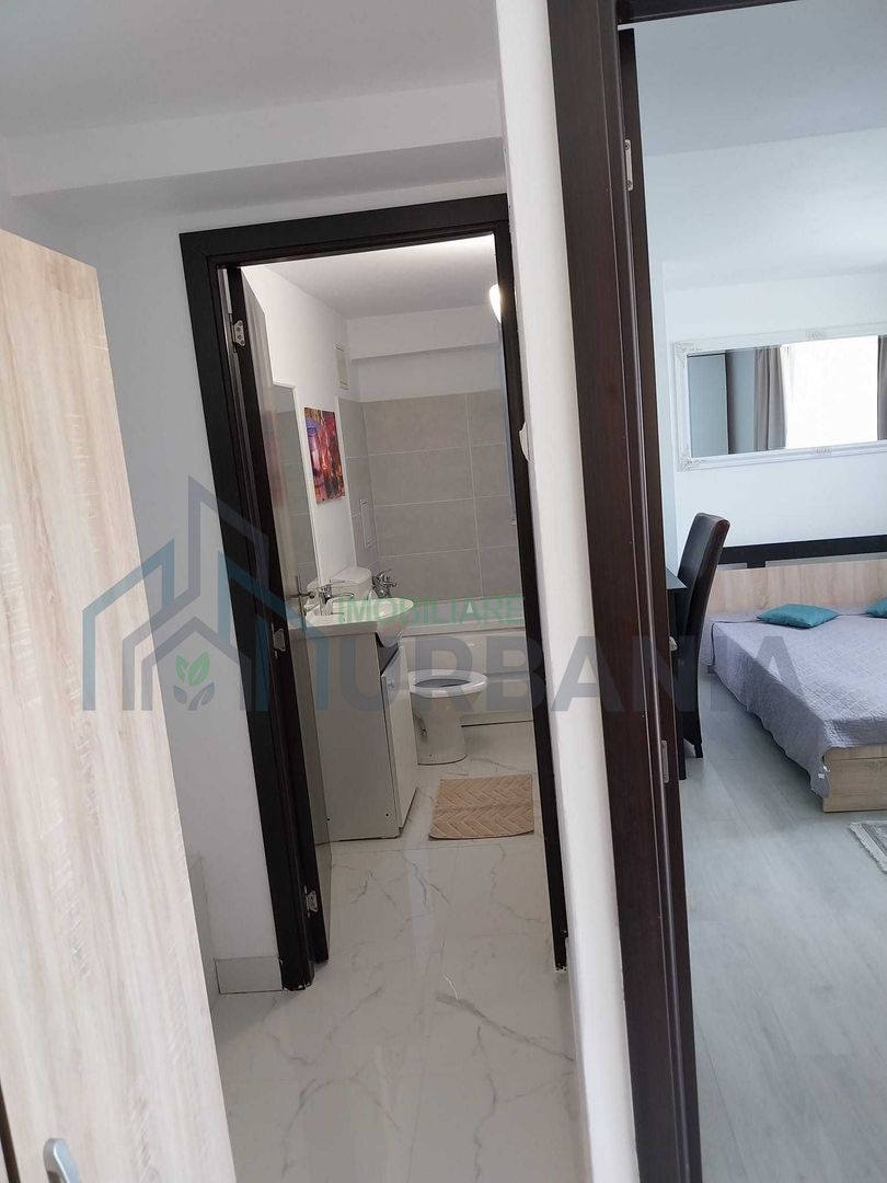 Apartament de închiriat, 2 camere decomandate, renovat, Strada Roșcani 36, 10 minute pe jos de Medicină - Poză 5