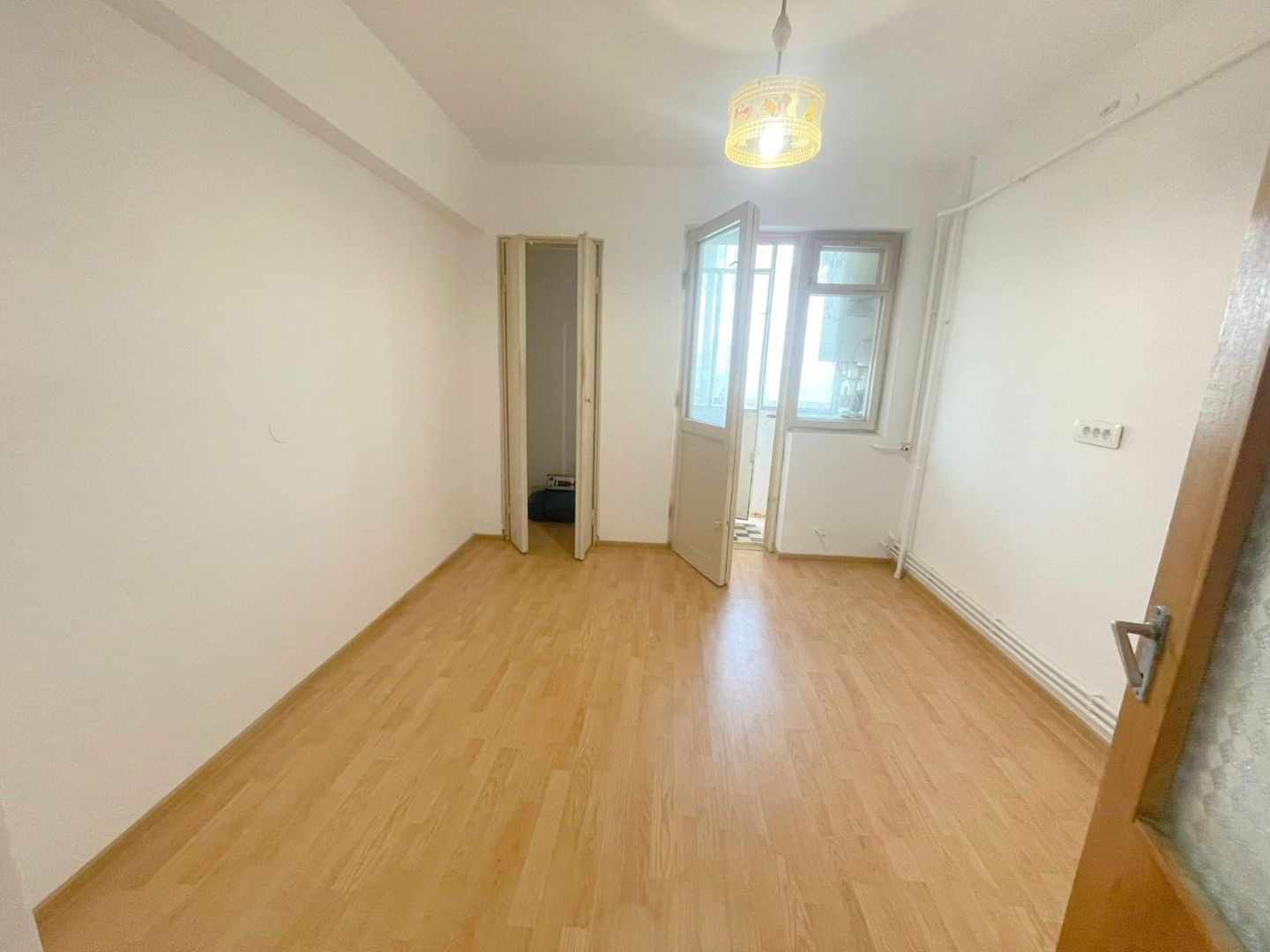 De vanzare – Apartament 3 camere   -R-uri -  Mazepa 1 - Poză 12