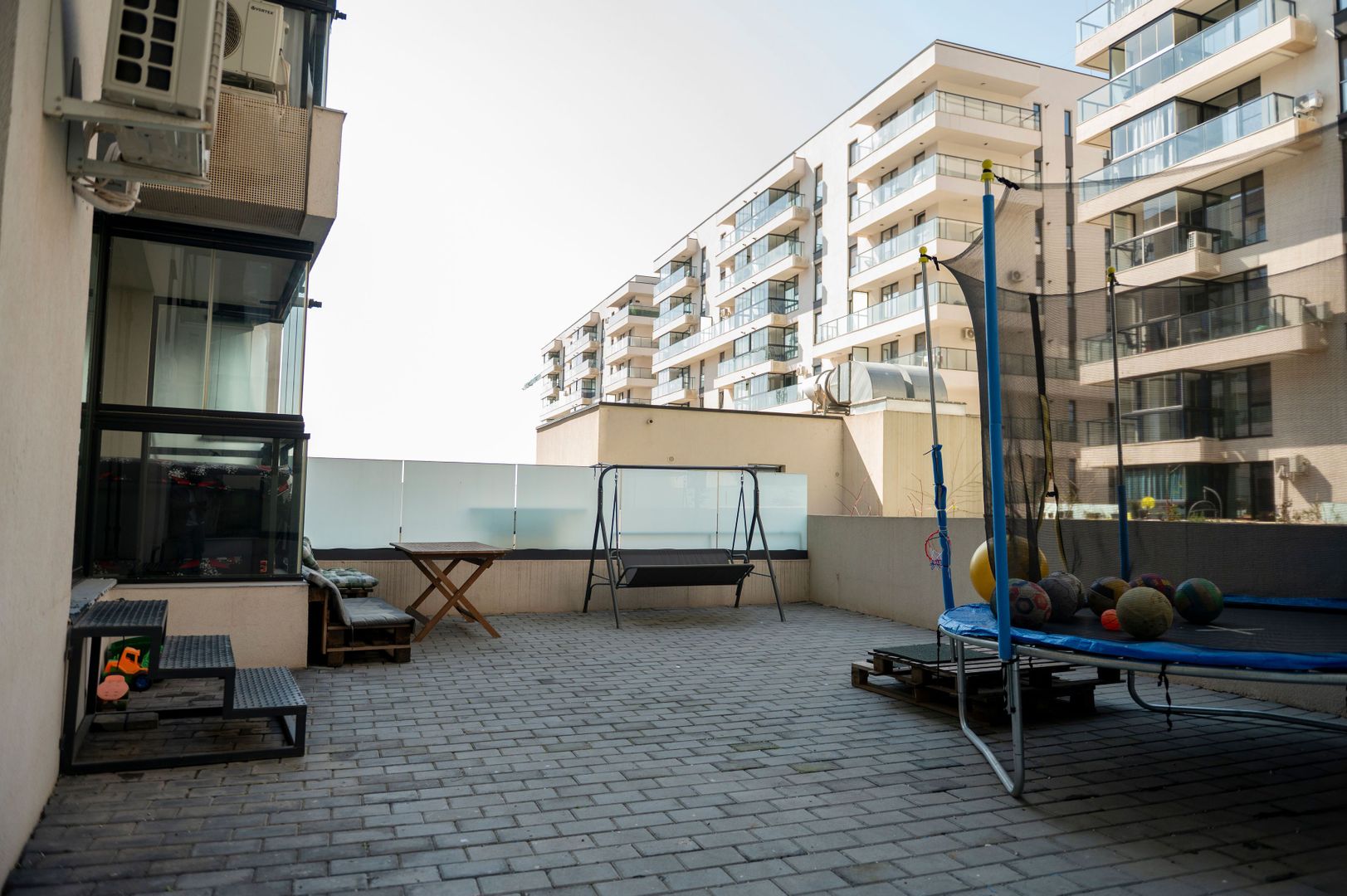 Apartament cu 3 camere si terasa de 49mp, Tomis Nord- Constanta - Poză 21