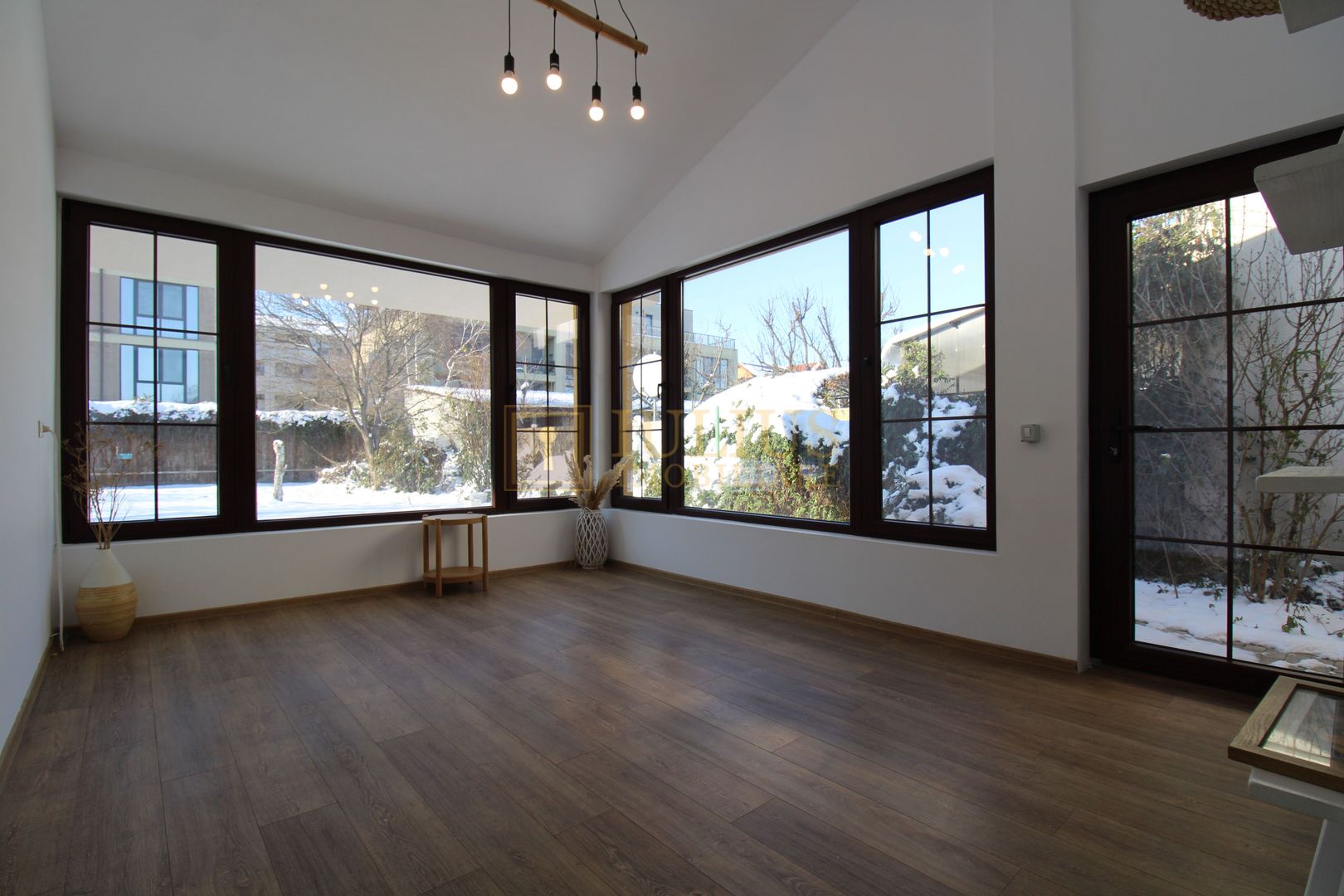 Braytim, casa ideala pentru activitati comericiale/birouri. - Poză 6