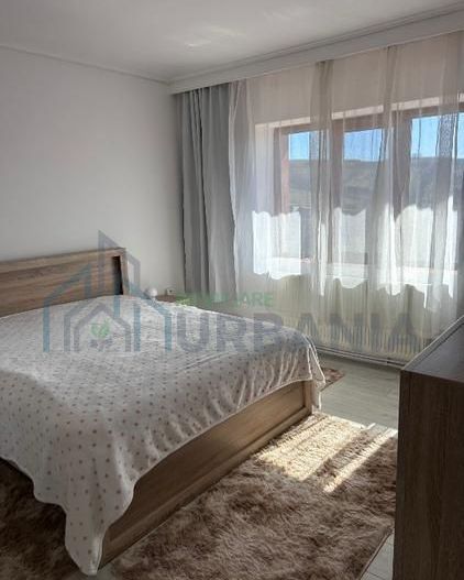 Casă modernă, spațioasă, gata de mutat,6400 mp teren, terase și garaj 399.000 € - Poză 8