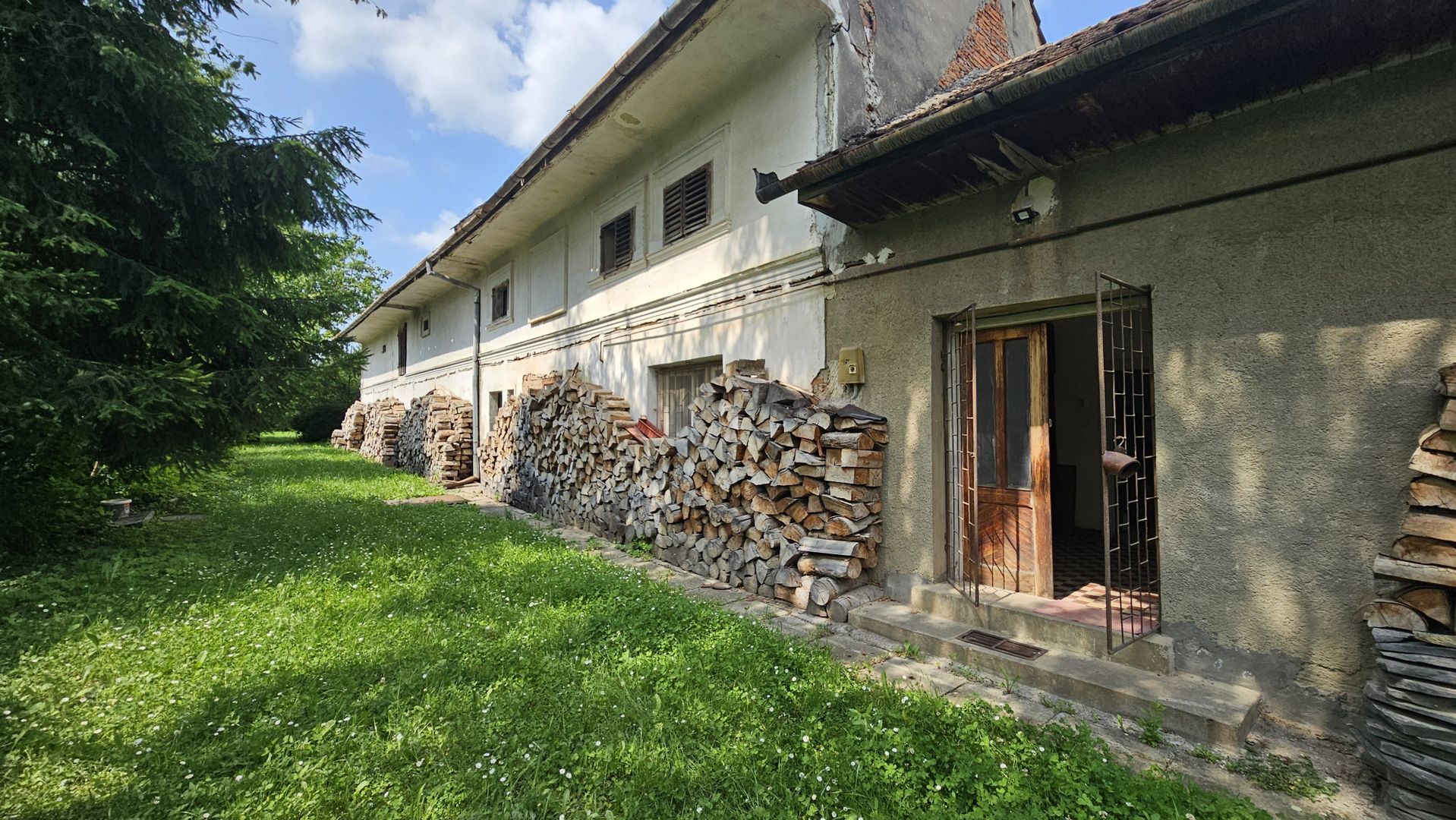 Cristian aproape de Primarie casa saseasca teren 1400 mp - Poză 2