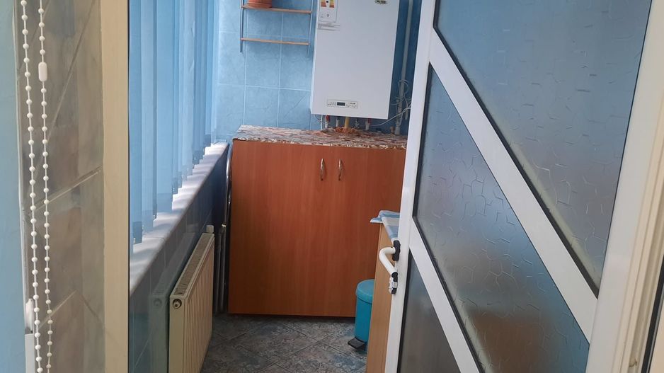 De inchiriat apartament cu 2 camere, Tiglina 2, et. 1, 350 euro - Poză 3