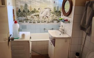 Apartament 2 camere cu vedere la parc, zonă liniștită, garaj inclus. - Poză 4