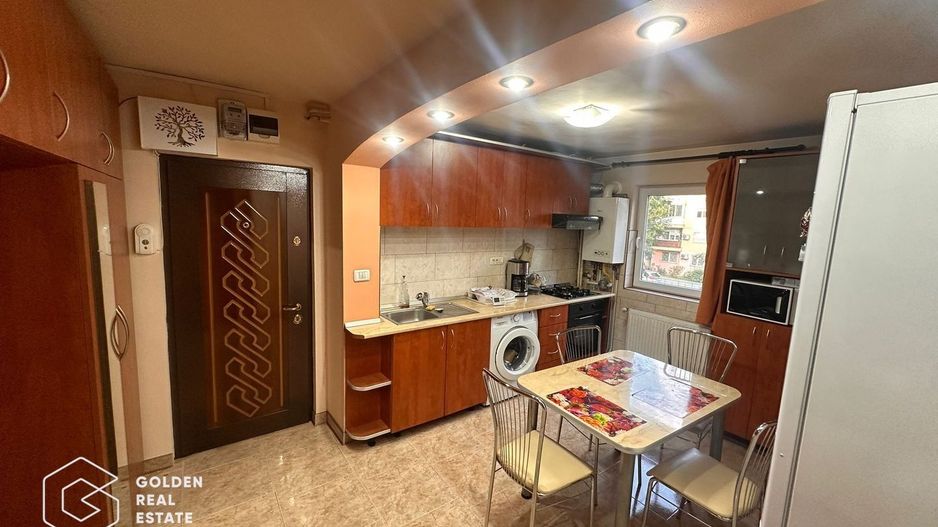 Apartament superb, 2 camere, etaj 1, C. Romanilor - Poză 4