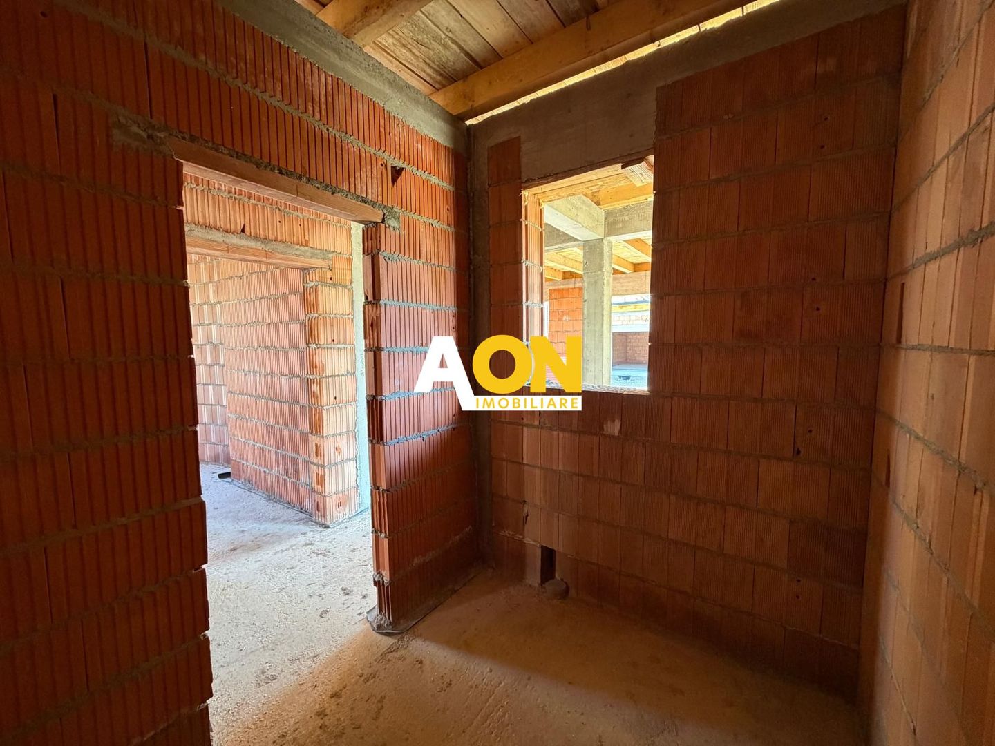 Casa Individuala, 4 Camere, 2 Bai, 730mp, Zona Centrala - Poză 5