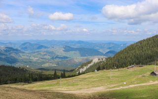 Teren 4,46 ha pentru resort / cabane – Vatra Dornei, intravilan + extr - Poză 3