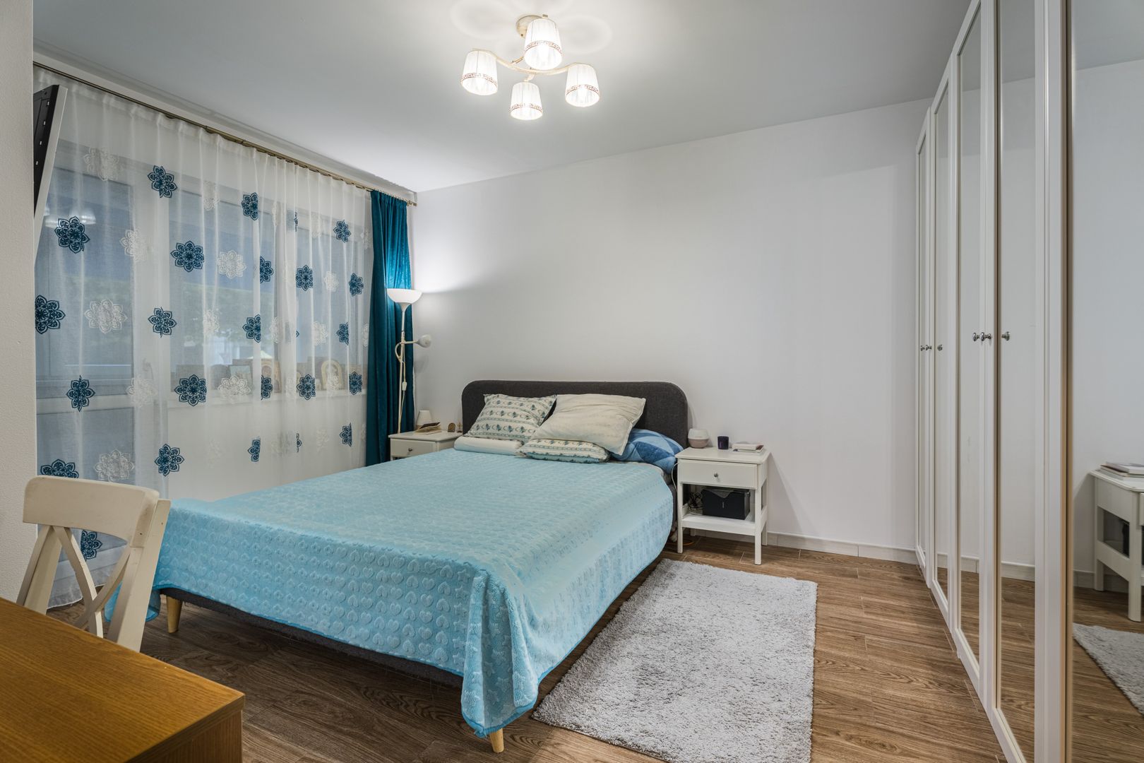 3 camere, 2 băi, loc de parcare și boxă incluse, Apărătorii Patriei - Poză 2