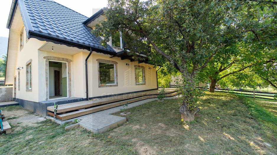 Casa de vacanță din Tohănița – locul unde muntele întâlnește liniștea - Poză 22