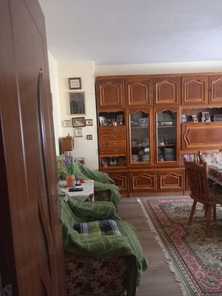 Ag BRASADAS vinde apt. 3 cam etaj 2/4 în Carpați 2. - Poză 2