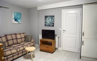 Apartament la casa 40 mp-renovat-curte-mobilat modern-Ultracentral - Poză 4