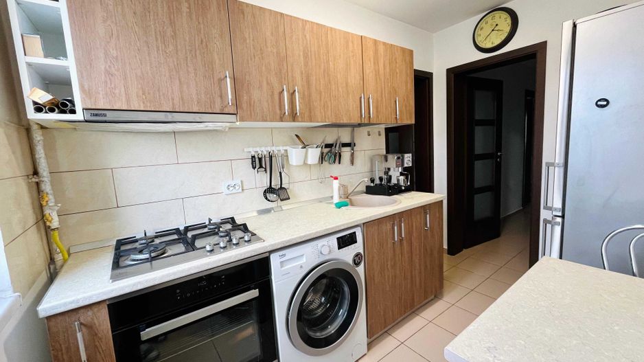 Apartament 2 camere bloc anvelopat metrou Raul Doamnei Drumul Taberei - Poză 4