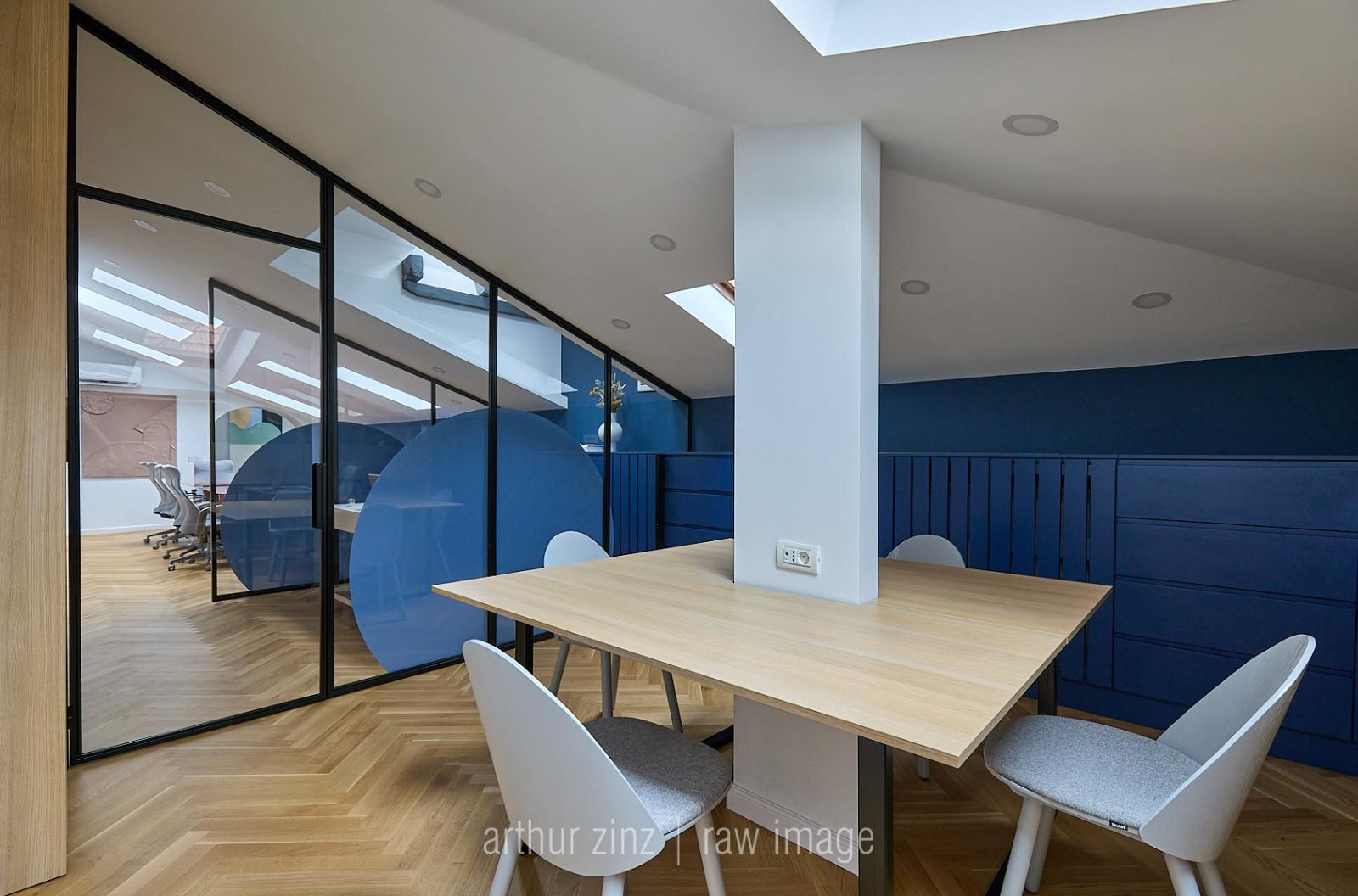 Birou amenajat | Mobilat si utilat | Cladire consolidata si renovata - Poză 19