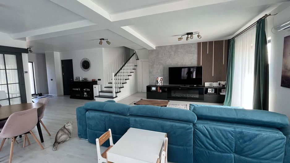 VILA DE LUX CLINCENI - Poză 3