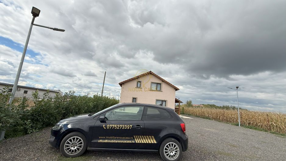 Vila de vanzare in APA-NORD  cu 2 Piscine/Zona de Relaxare/Acces lac - Poză 19