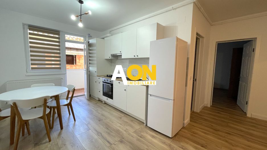 Apartament Modern cu 3 Camere, Bloc Nou, Zona Centru - Poză 1