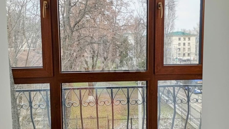 Spre chirie | Apartament 91 m² | 2 dormitoare + living + birou | Centru | Bd. Ștefan cel Mare - Poză 5
