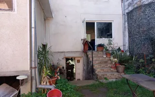 Casa cu 2 corpuri de cladire | zona 7 Noiembrie - Poză 14