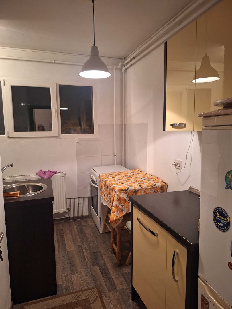 Garsoniera in bloc de apartamente piata Astra - Poză 3