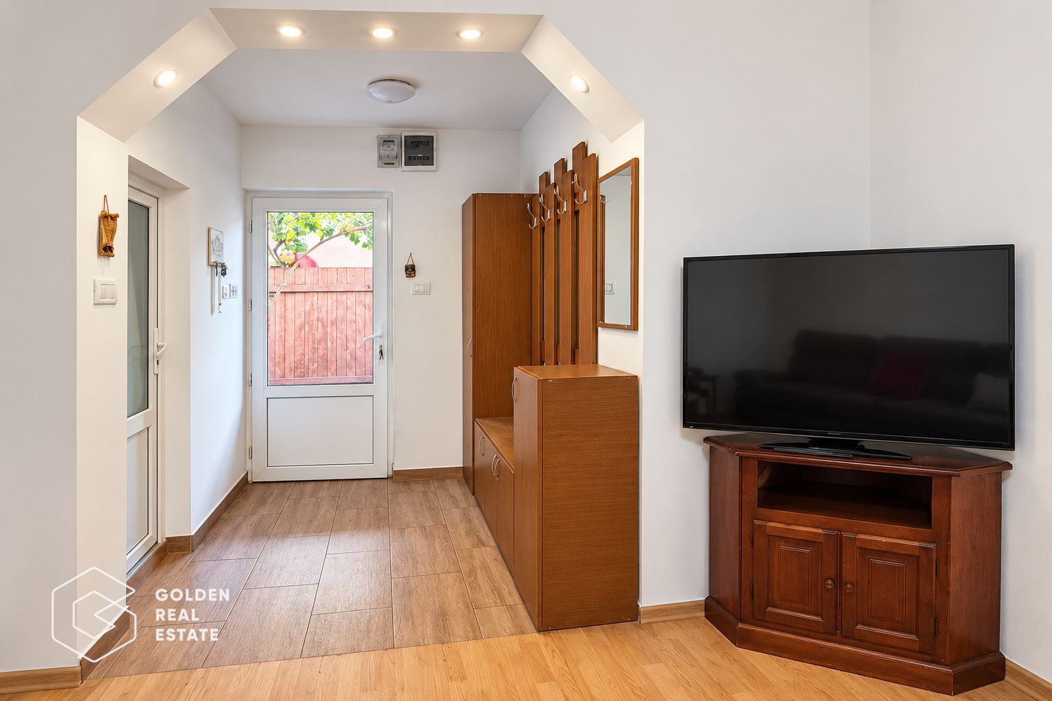 Casa cu 4 camere in Gai - Poză 6