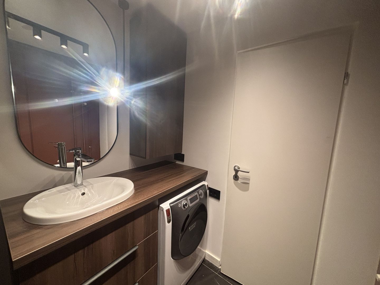 Apartament ultrafinisat la prima inchiriere - Poză 17