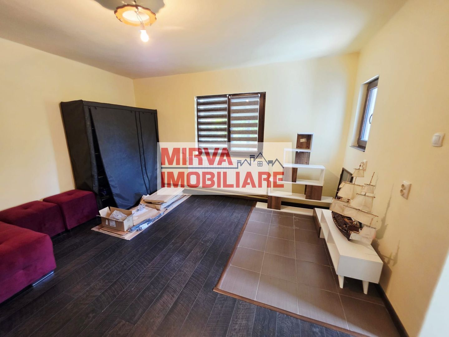 🏡 Casă renovată cu 6 camere, teren 557 mp – Berceni, Prahova - Poză 47
