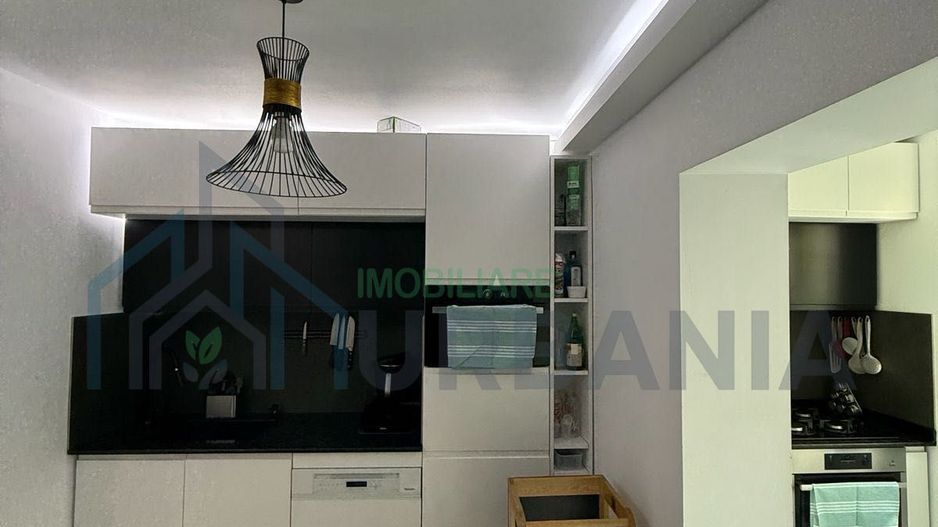 Apartament 3 camere, Nicolina 2, renovat complet 2022 – 68 mp, orientat sud - Poză 2