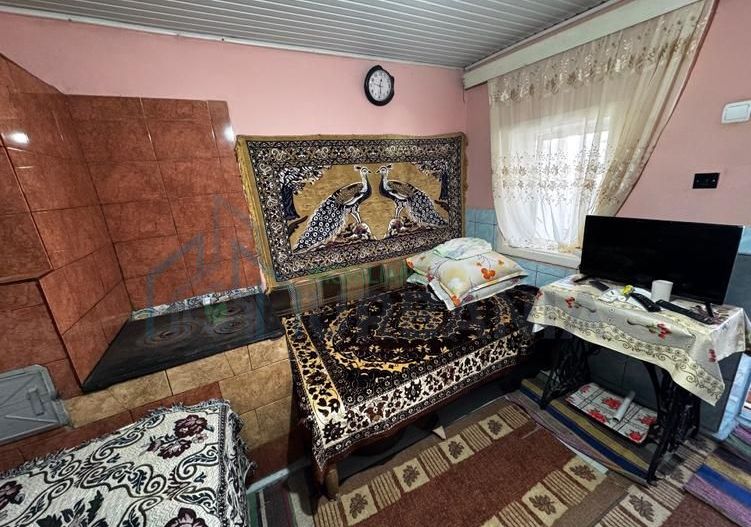 Casa locuibila la 39 km de Iasi, in Hermeziu, racordata la apa - Poză 5