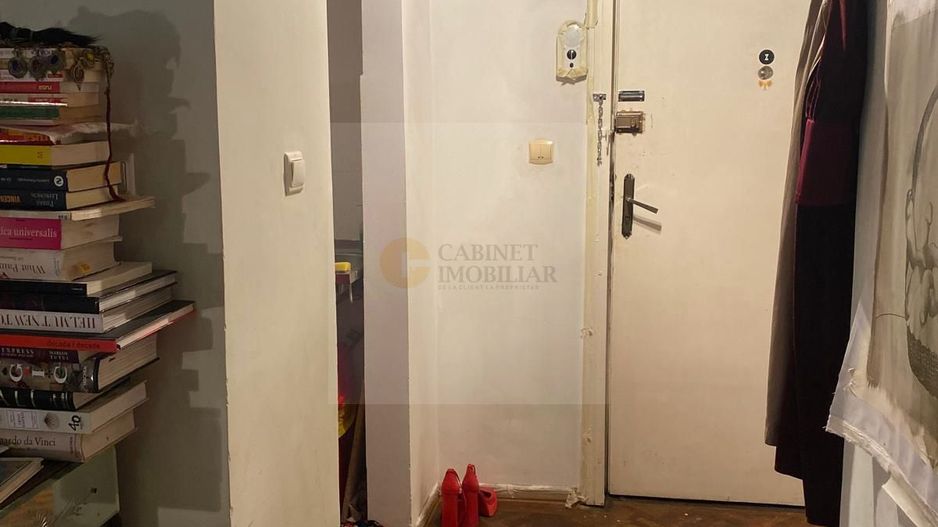 Garsoniera  | Vedere catre bulevard  |  Kogalniceanu - Cismigiu - Poză 3