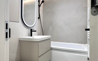 Apartament modern, recent renovat cu boxa si loc de parcare in centrul orasului! - Poză 4
