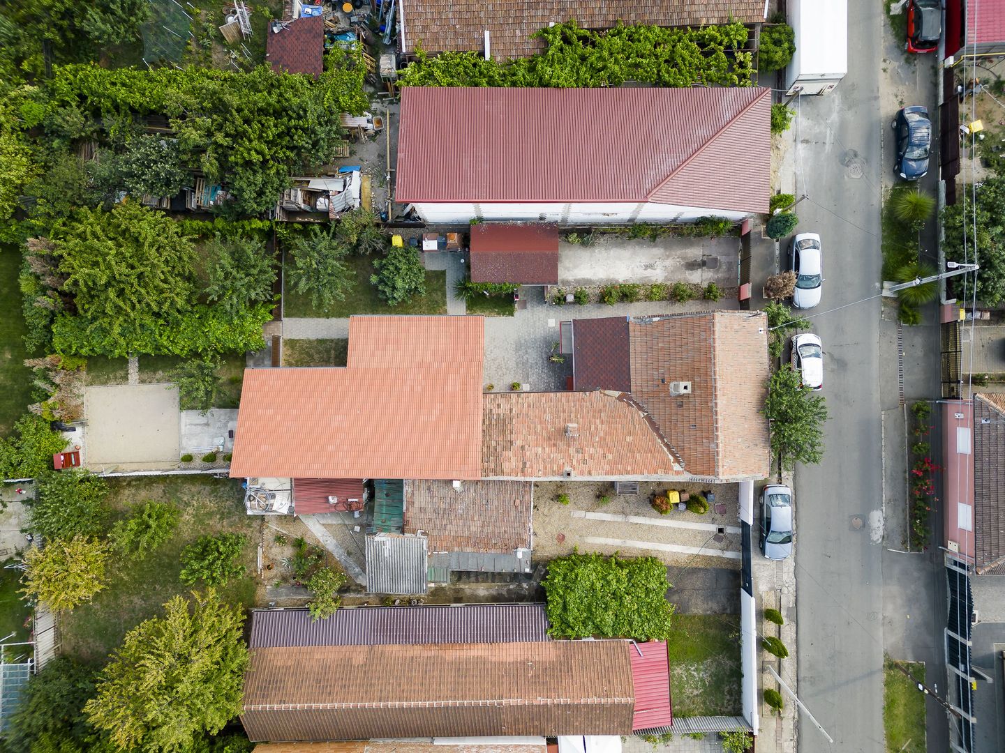 Casă cu 7 camere și 2 băi in Grădiște - Poză 4