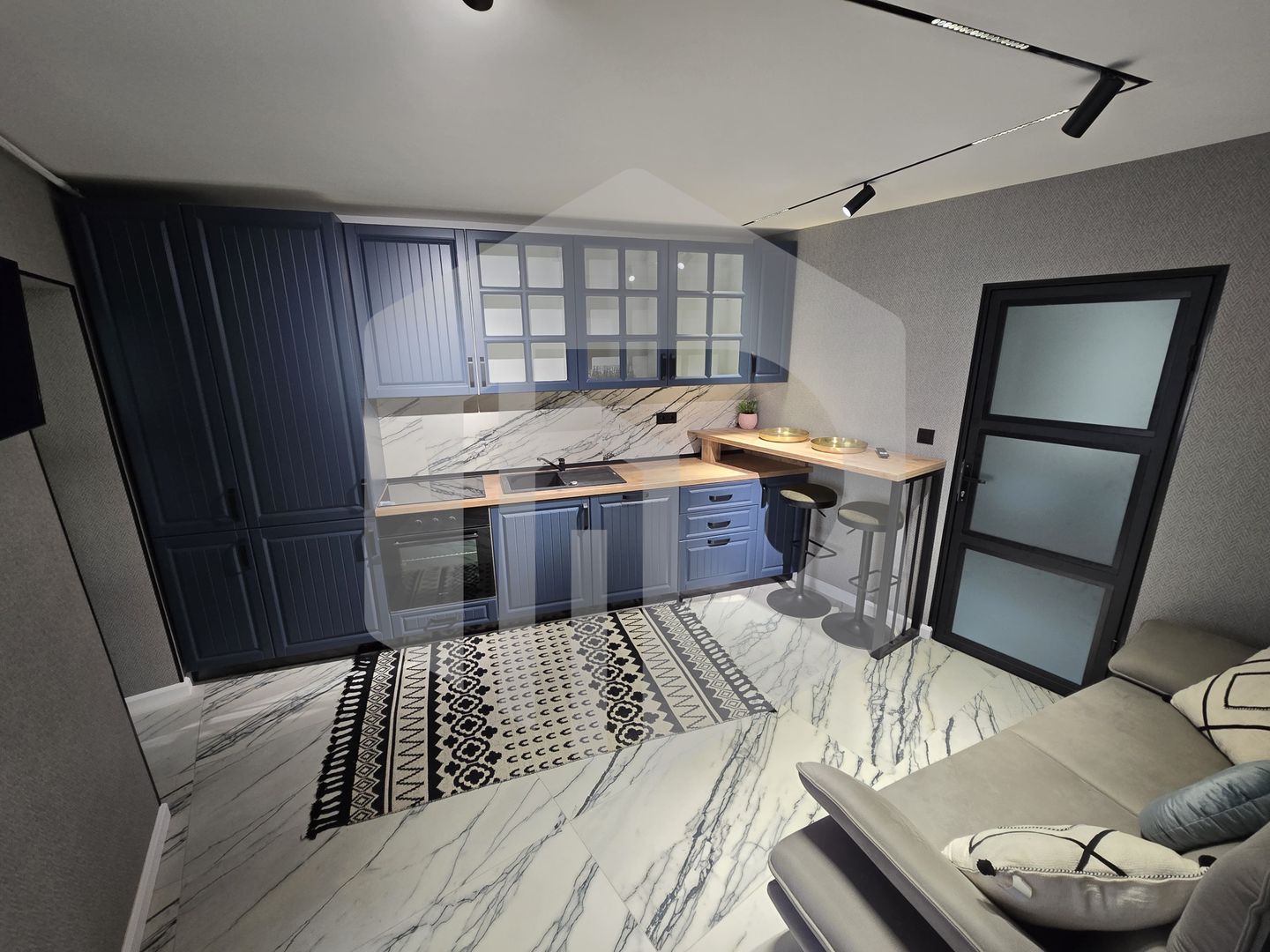 Apartament superb 2 dormitoare zona Ultracentrala - Poză 6