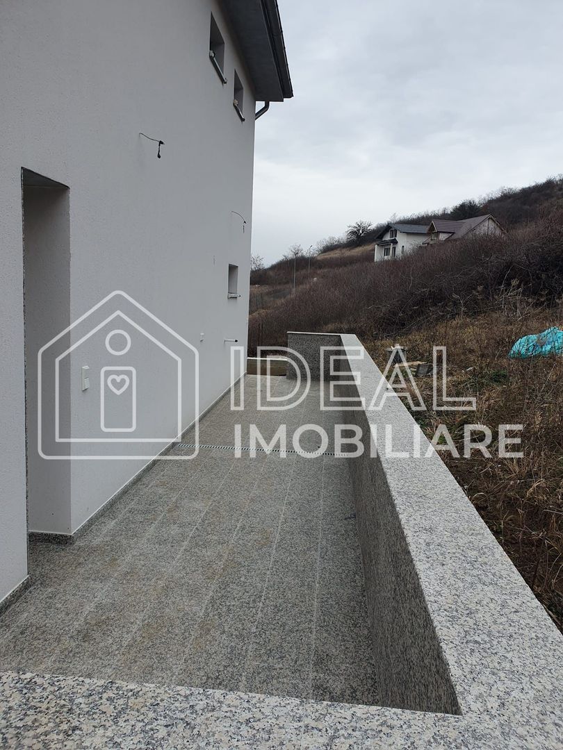 Casa Individuala Moderna cu 4 camere  si garaj, in Sura Mare - Poză 19