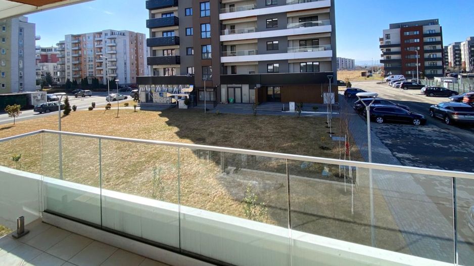 Apartament modern cu 2 camere pereți retractabili terasă parcare și boxă - Poză 3