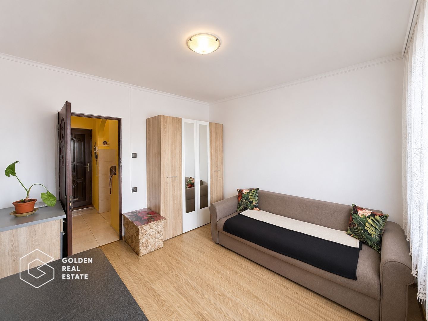 Garsoniera confort 2, amenajata, etaj 3, zona Gradiste - Poză 2