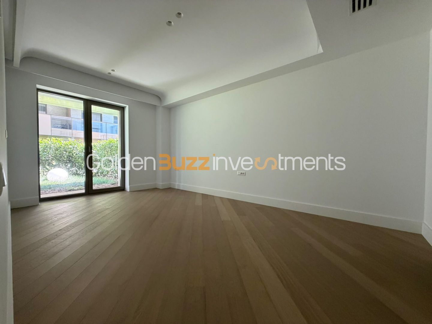 Apartament 3 camere cu grădină Cortina 126 | Parcare - Poză 3
