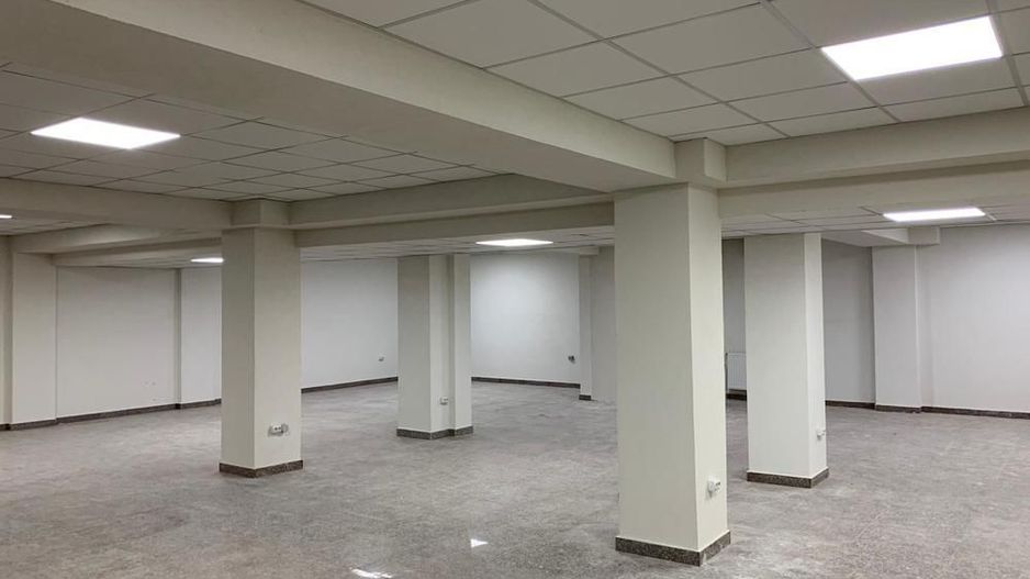 Ofer spre vanzare Spatiu Comercial 170mp + 70mp Parcare - Poză 1