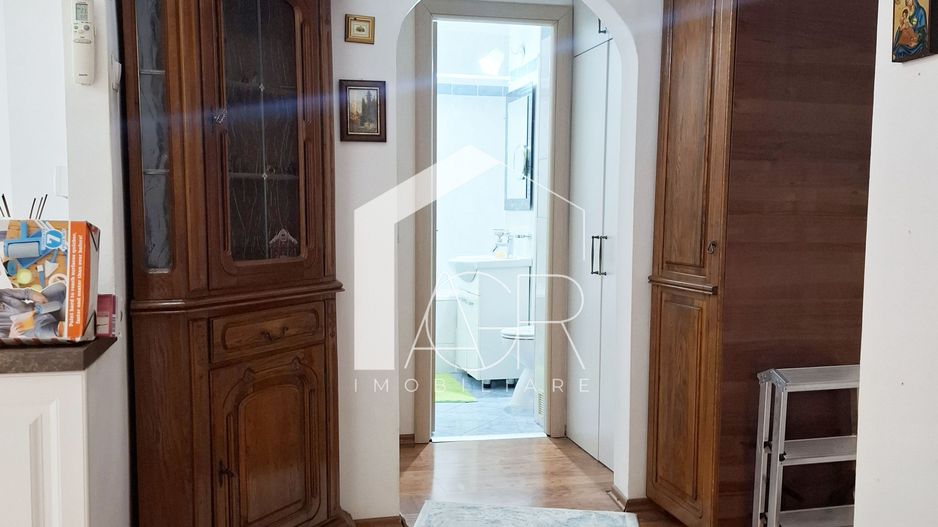 Apartament cu 2 camere, decomandat, zona B-dul. Bucuresti - Poză 12