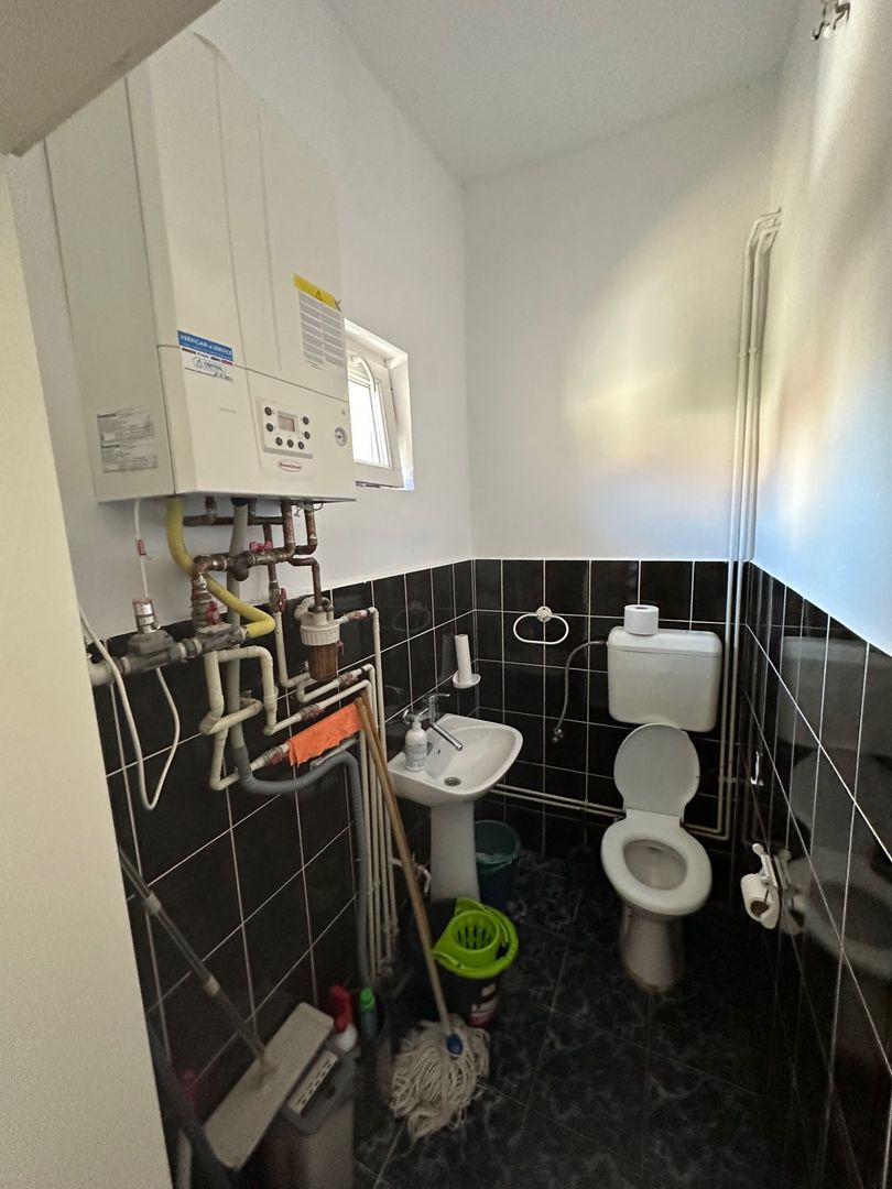 Spatiu de birou cu curte și anexa zona Badea Cartan - Poză 15