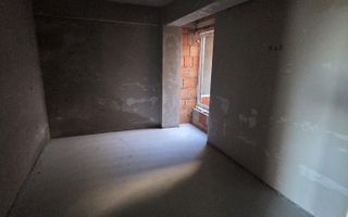 Ap cu 3 camere la etajul 2, incalzire in pardoseala, balcon si parcare - Poză 9