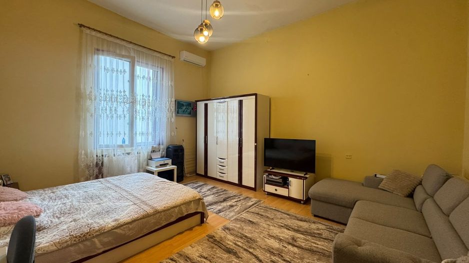 PROPRIETATE INTERBELICA 4 CAMERE+ GARSONIERA + BOXE || PIATA VICTORIEI - Poză 9