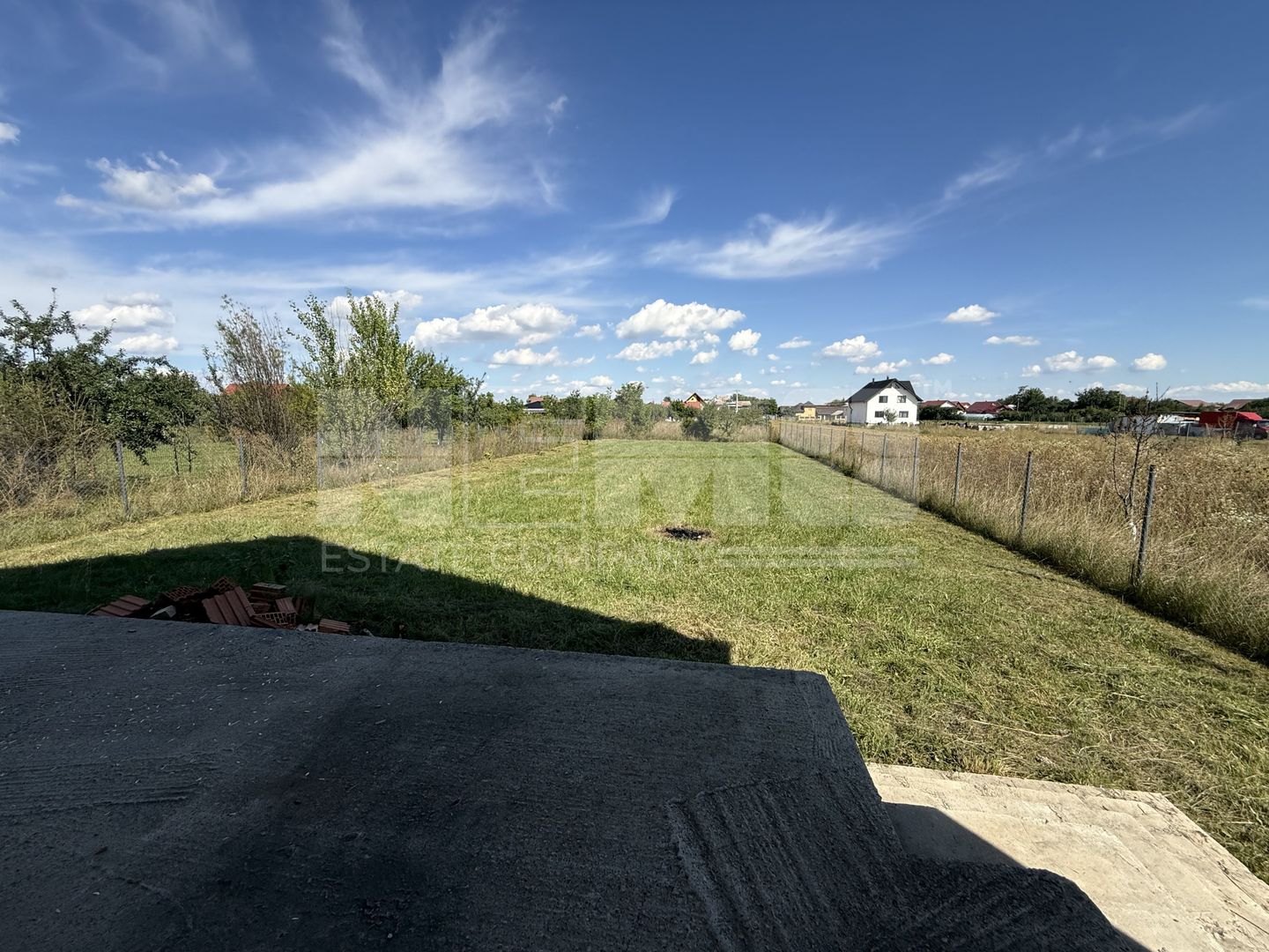 Casă de vânzare la roșu  | 220 mp | 1.200 mp teren - Poză 15
