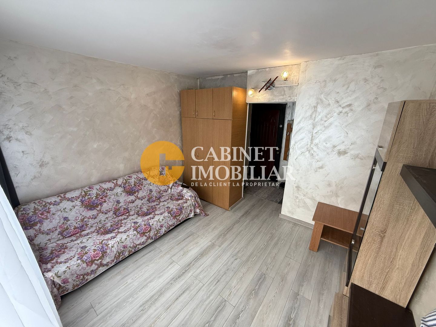 Garsoniera Recent Renovata - Zona Podu Ros - Poză 2