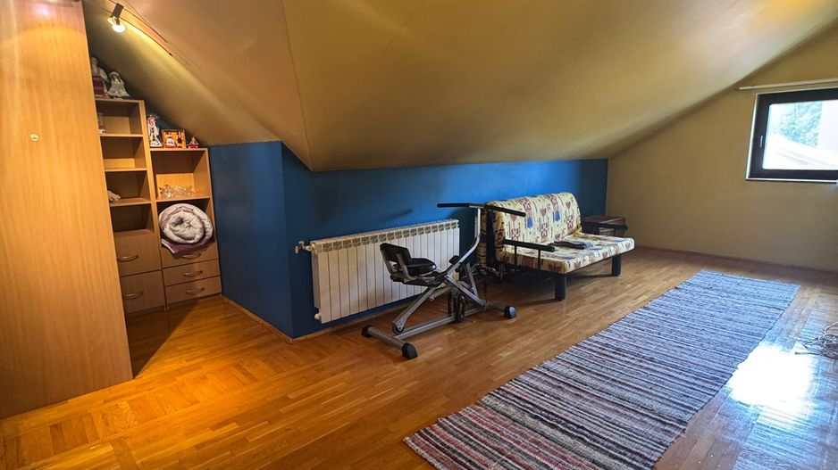 Casa de închiriat 7 camere Sector 4, ideal pentru clinica, gradinita - Poză 20