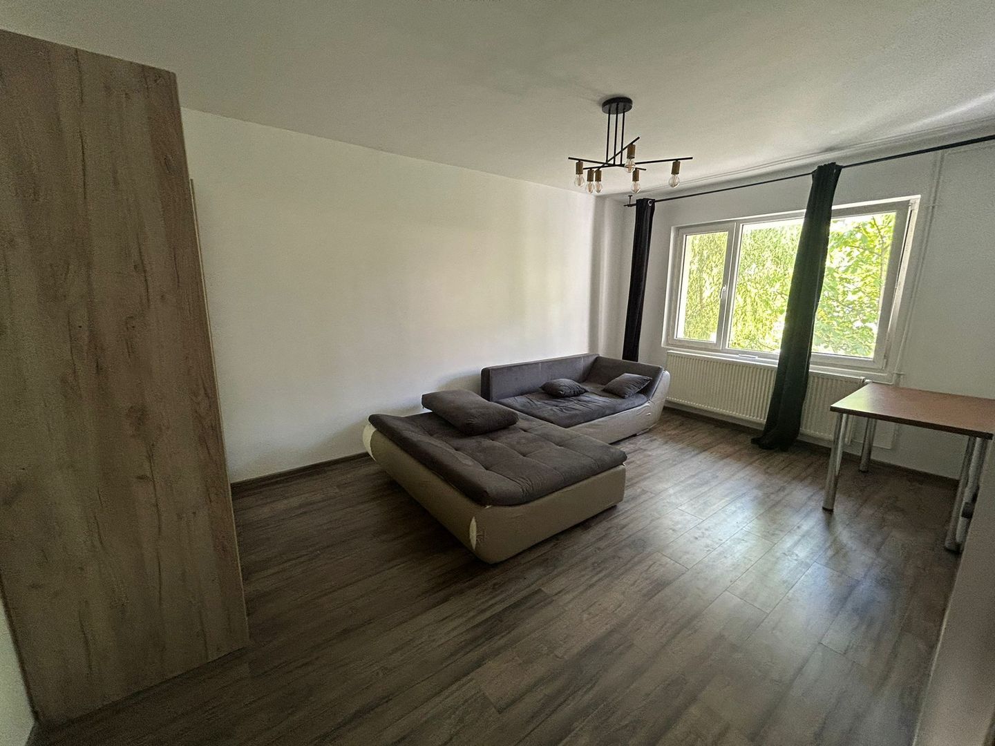 3 Camere Dristor Cu Parcare - Poză 2