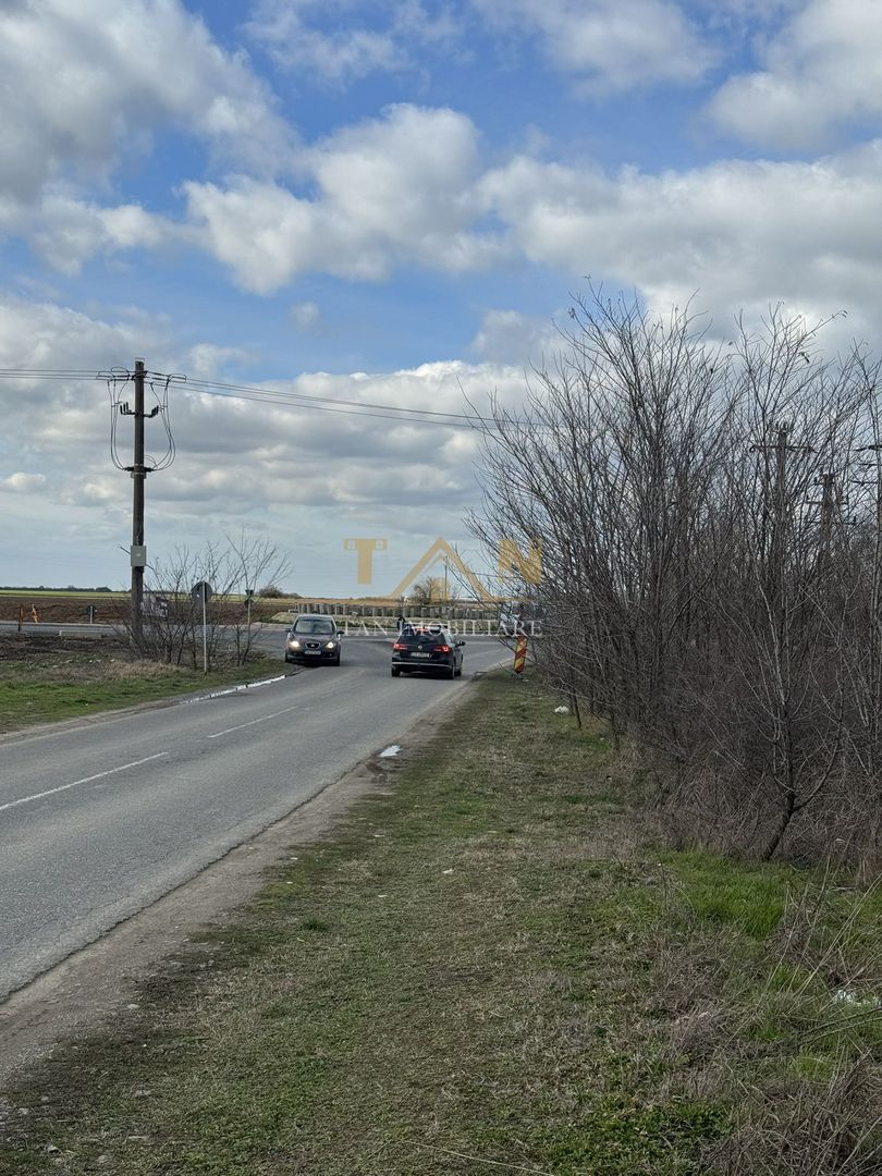 Teren cu acces din 2 drumuri principale DN si DJ Comision 0 - Poză 2