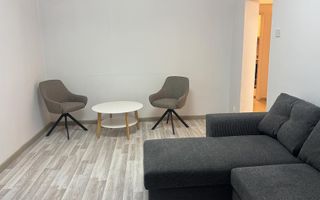 Apartament 3 camere complet renovat - Poză 1