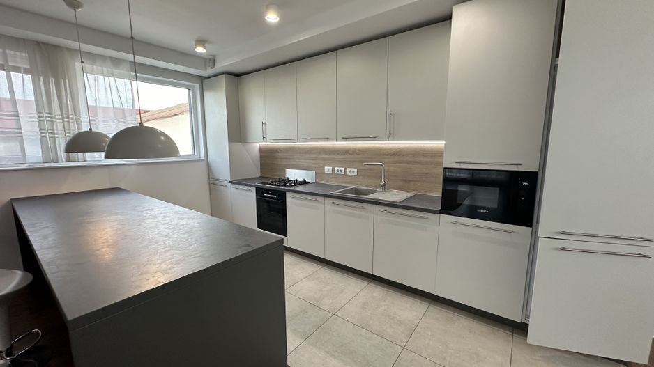 Apartament in vila cu curte-  Dumbravita - Poză 16